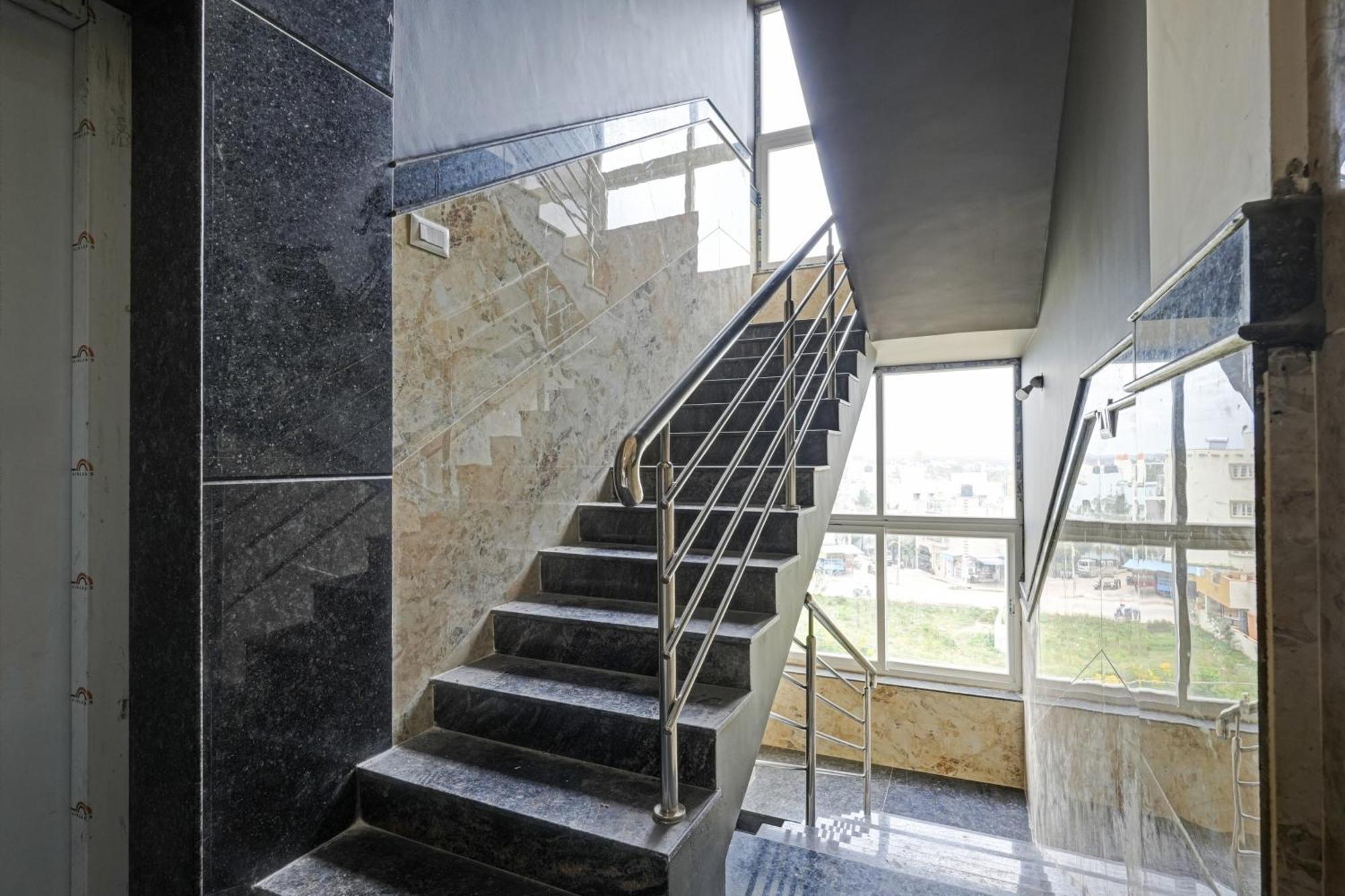 Hotel O Sri Chowdeshwari Boarding And Lodging Tavarikere Εξωτερικό φωτογραφία